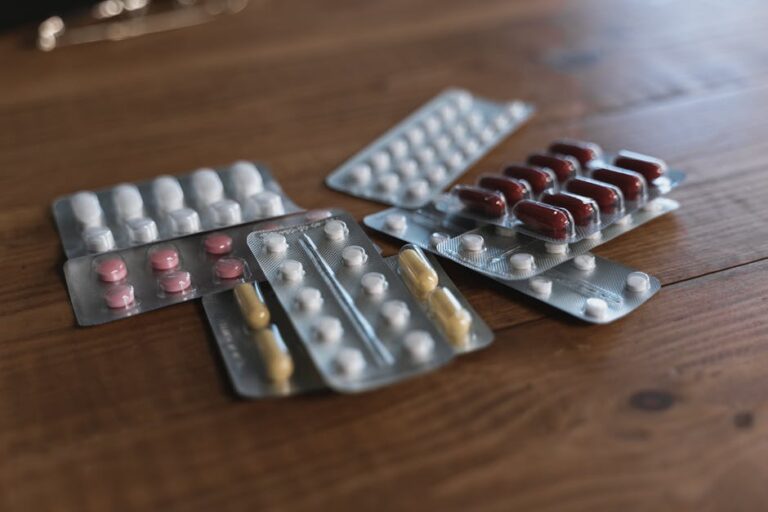 Paracetamol (acetaminophen): how it works and dosing limits